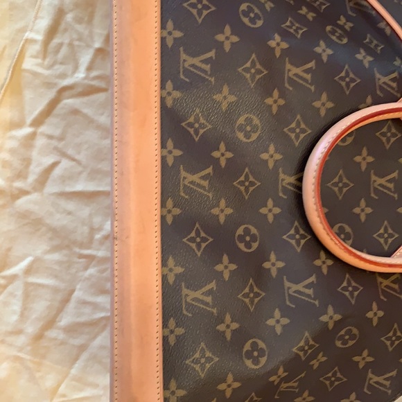 Louis Vuitton hobo - Picture 7 of 10